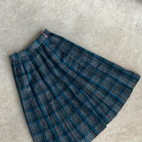SOLD Vintage Japanese blue and grey kilt midi skirt - Picture 2 of 5